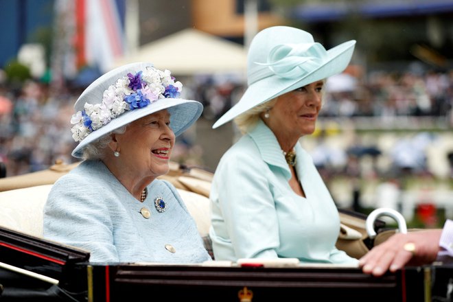 Britanska kraljica Elizabeta II. je z odločitvijo potegnila črto pod enim ključnih nerešenih vprašanj svojega nasledstva: prihodnjim statusom vojvodinje Cornwallske. FOTO: John Sibley/Reuters
