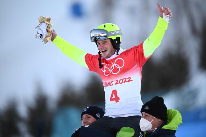 Tim Mastnak ima po srebrni kolajni s svetovnega prvenstva še takšno istega leska z olimpijskih iger. FOTO: Marco Bertorello/AFP
