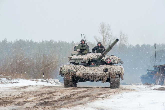 Te dni tako v Ukrajini kot v Belorusiji potekajo obsežne vojaške vaje. FOTO:&nbsp;Sergey Bobok/AFP
