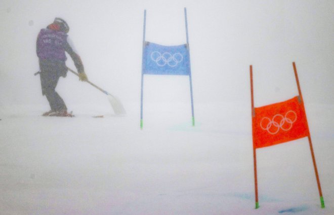 Neugodne razmere na prvi progi olimpijskega veleslaloma. FOTO: Matej Družnik
