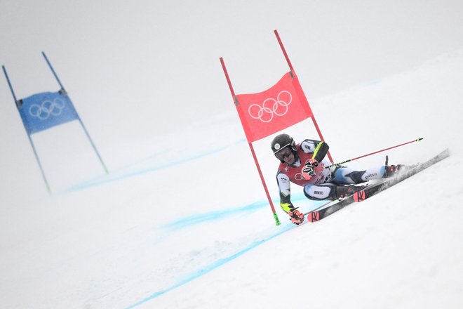 Žan Kranjec med olimpijskim veleslalomom. FOTO: Fabrice Coffrini/AFP
