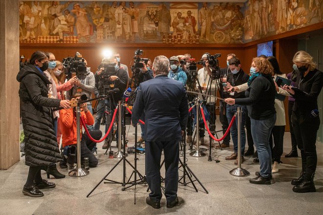 Zaradi krepitve transparentnosti in zaupanja javnosti v nosilce javnih funkcij bi morale biti spremembe premoženja tako Vizjaka kot drugih najvišjih funkcionarjev, javne. S februarjem so postale prvič. FOTO: Voranc Vogel/Delo
