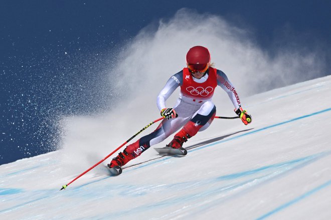 Mikaela Shiffrin išče izhod iz neprijetnega labirinta. FOTO: Fabrice Coffrini/AFP
