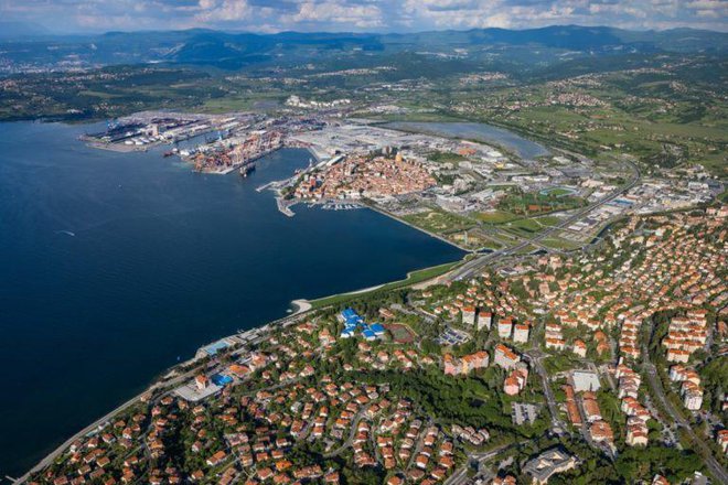 V Kopru so javno razgrnili osnutek občinskega prostorskega načrta, ki določa tudi prihodnji razvoj občine. FOTO: Jaka Ivančič/ ekopercapodistria.si
