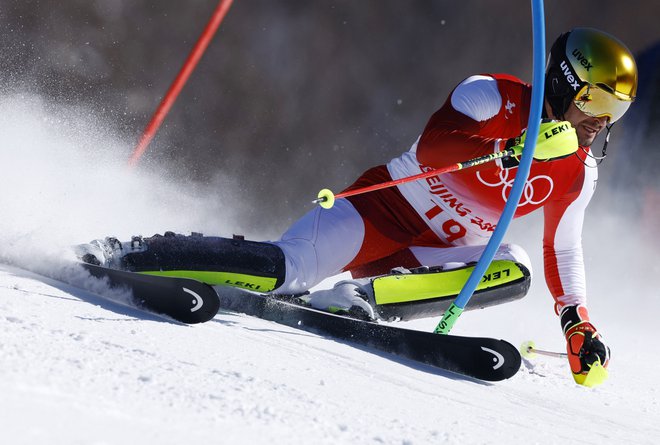 Johannes Ewald Strolz je vodilni po prvi vožnji slaloma. FOTO: Christian Hartmann/Reuters
