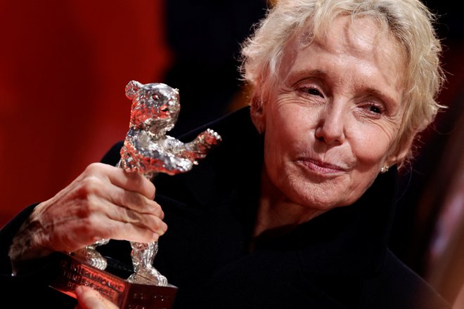 Claire Denis je najboljša režiserka na 72. berlinskem filmskem festivalu.

Foto Hannibal Hanschke/Reuters
