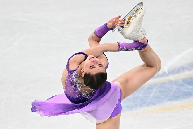 Ruska najstnica Kamila Valiejva je zaradi nerazrešenega dopinškega primera v Pekingu sprožila vrsto neprijetnosti. FOTO: Anne-Christine Poujoulat/AFP
