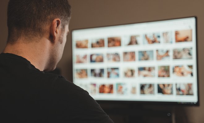 Pornografska industrija v koronski krizi kuje mastne dobičke. FOTO: Shutterstock
