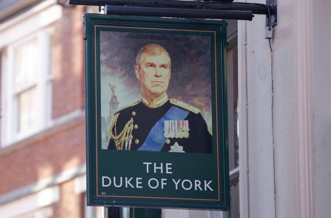 Naziv vojvoda Yorški je princ dobil ob poroki; tradicionalno je podeljen drugemu sinu vladarja oziroma vladarice. FOTO: John Sibley/Reuters
