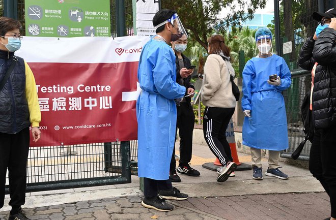 V Hongkongu bodo testirali vse prebivalce velemesta. FOTO:&nbsp;Peter Parks/AFP
