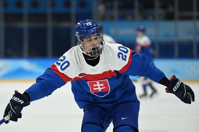 Juraj Slafkovsky med tekmo. FOTO: Kirill Kudryavtsev/AFP
