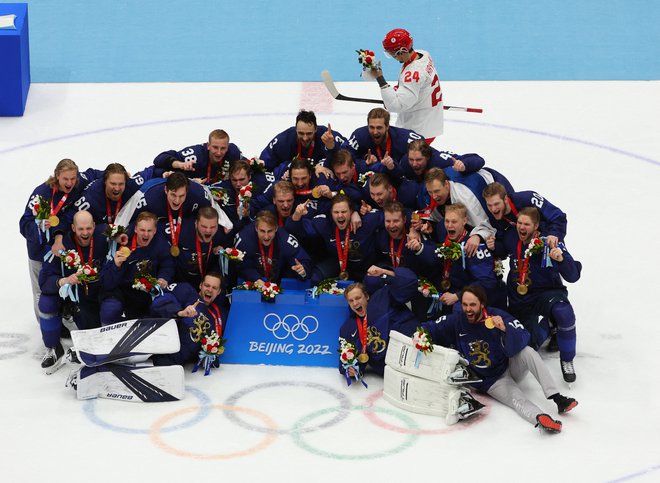 Zgodovinska zmaga Fincev proti zgodovinsko najbolj osovraženimi tekmeci Rusi je bila pika na i hokejskega turnirja brez zvezdnikov iz NHL. FOTO: Brian Snyder/Reuters
