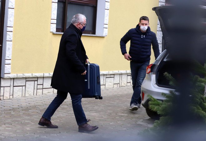 Javnost o pridržanem ministru Darku Horvatu že tako nima dobrega mnenja, saj misli, da je eden osrednjih krivcev za prepočasno popotresno obnovo Banije in Zagreba. FOTO: Darko Tomas/CROPIX
