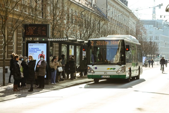 Od 212 LPP-jevih avtobusov jih 90 že poganja zemeljski plin. FOTO:&nbsp;Črt Piksi/Delo
