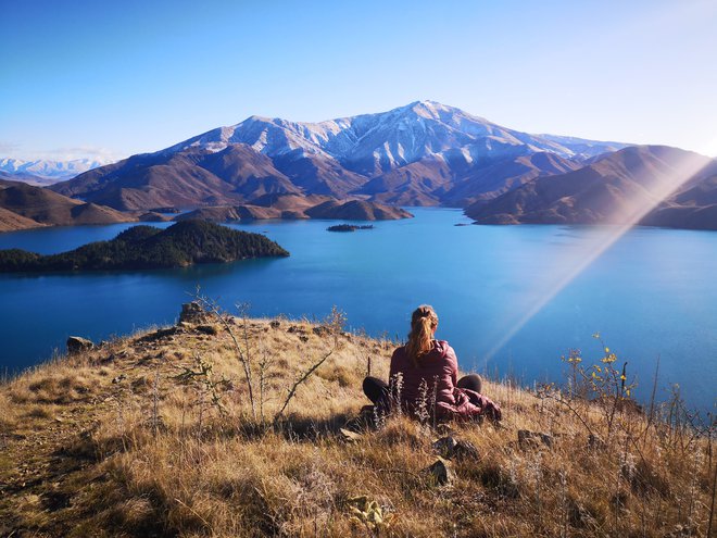 Ob lepoti narave na Novi Zelandiji se težko odloči, kje ji je najbolj všeč, saj pravi, da kraj naredijo (tudi) ljudje. FOTO: osebni arhiv

