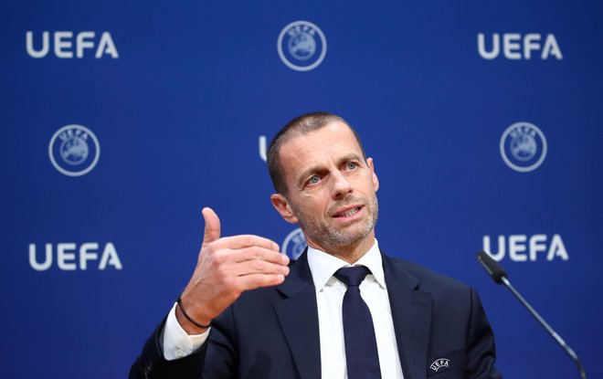 Aleksander Čeferin je v primeru ukrajinske krize prevzel odgovornost znotraj nogometne družine. FOTO: Denis Balibouse/Reuters
