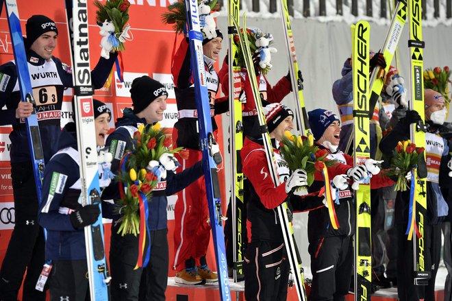 Slovenci (levo) so morali premoč priznati zgolj Avstrijcem. FOTO: Antti Yrjonen/AFP
