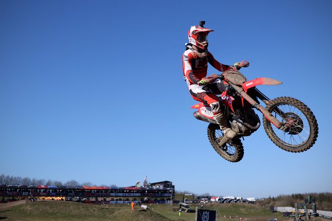 Tim Gajser je poletel do prve zmage v novi sezoni. FOTO: Adrian Dennis/AFP
