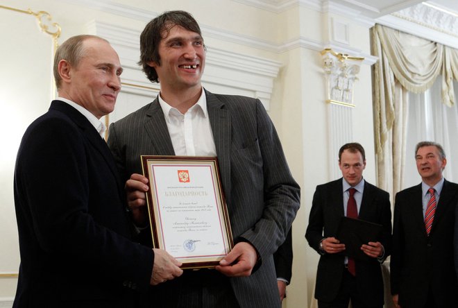 Aleksandr Ovečkin je dolgoletni podpornik Vladimirja Putina. FOTO: Sergei Karpuhin/AFP
