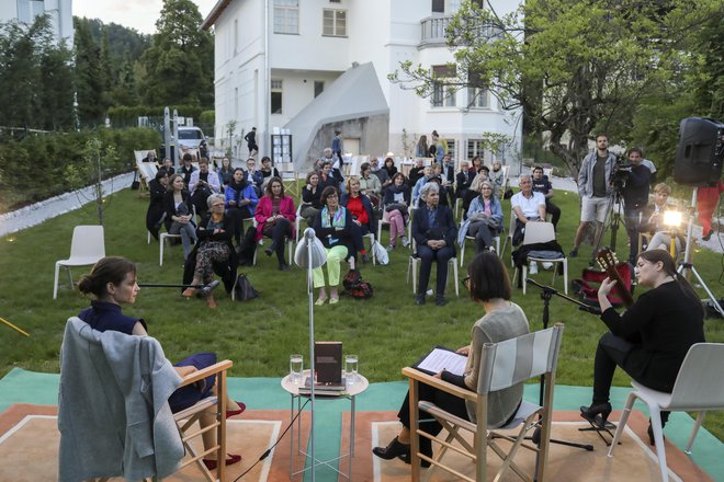 &raquo;Festival s sodelovanjem z različnimi (umetniškimi) institucijami skrbi tudi za preplet z drugimi umetnostmi
in medgeneracijsko povezovanje,&laquo; je povedala Anja Grmovšek. FOTO: Fabula
