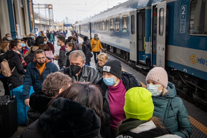 Po ruskem napadu na Ukrajino je slovenska vlada takoj razglasila, da je Slovenija pripravljena sprejeti več tisoč ukrajinskih beguncev. FOTO: Voranc Vogel/Delo
