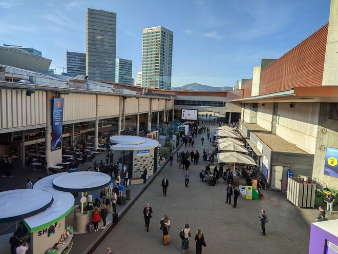 Letos je bil Mobile World Congress v Barceloni spet bolj podoben klasičnemu sejmu, kot po navadi pa je predstavljal novosti iz sveta mobilnih tehnologij. FOTO:&nbsp; Miran Varga
