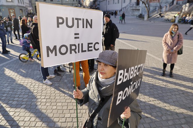 Kaj je Putin v očeh ljudi? FOTO: Jože Suhadolnik
