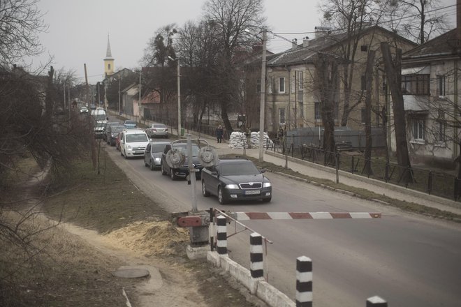 Mestece Čop v Ukrajini. Na vojno se intenzivno pripravljajo tudi v krajih v bližini ukrajinske meje s Poljsko, Madžarsko in Slovaško. FOTO: Jure Eržen/Delo
