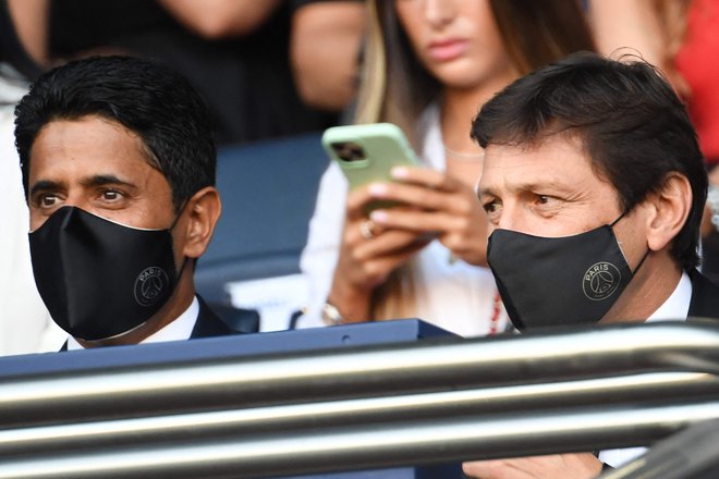 Predsednik PSG Naser Al-Helaifi (levo) in&nbsp;športni direktor Leonardo. FOTO: Bertrand Guay/AFP
