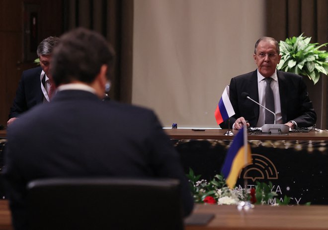 Sergej Lavrov živi dvojno družinsko življenje. FOTO: Cem Ozdel/Afp
