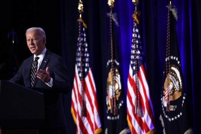 Ameriški predsednik Joe Biden verjame, da Rusija ne bo zmagala v Ukrajini in ves svobodoljubni svet upa, da ima prav. FOTO: Alex Wong/AFP
