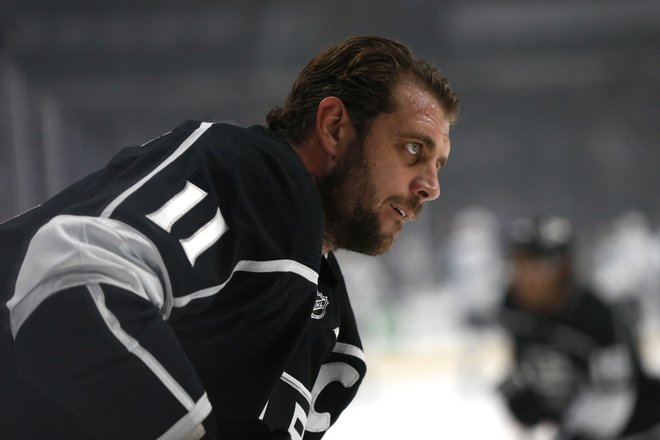 Anže Kopitar in Los Angeles Kings v San Joseju niso imeli najlepšega večera. FOTO: Katharine Lotze/AFP
