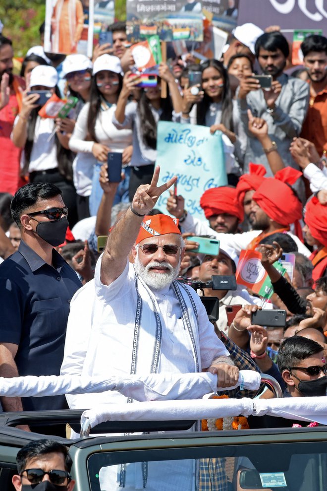 Eden od razlogov, da se premier Narendra Modi ni hotel opredeliti med Zahodom in Rusijo, je, da hoče ohraniti distanco zaradi Quada. FOTO: Sam Panthaky/AFP
