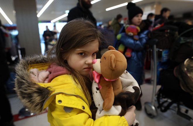 Večina otrok iz Ukrajine se po travmatični izkušnji najprej poskuša pomiriti in se nekako seznaniti z novim okoljem. FOTO: Gil Cohen-Magen/Afp
