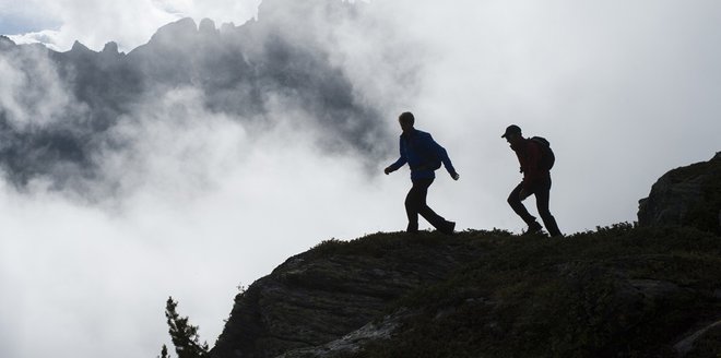 Na bližnji hrib z uro vzpona hodi vsaj štirikrat na teden. Enkrat tedensko se odpravi na daljšo turo, ki traja od tri do štiri ure. FOTO: Salomon
