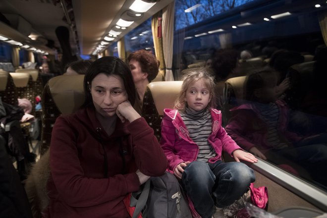 Na terenu na obmejnem območju je bila Delova novinarska ekipa. FOTO: Jure Eržen/Delo
