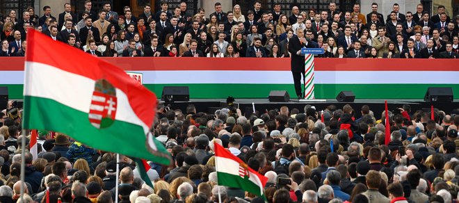 Sodeč po javnomnenjskih raziskavah bodo aprilske volitve najbolj napete po letu 2006. FOTO:&nbsp;Attila Kisbenedek/AFP
