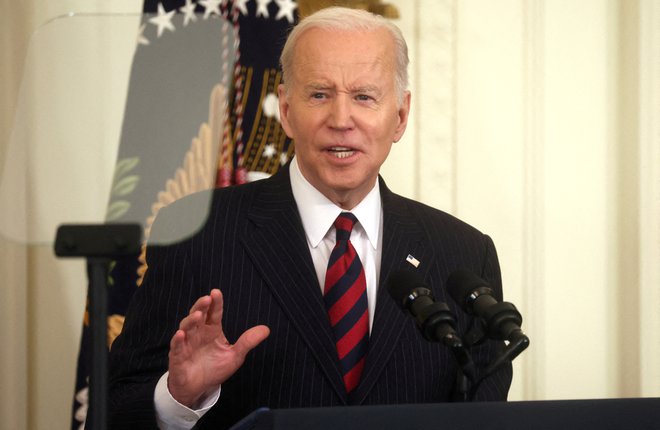 Ameriški predsednik Joe Biden bo kmalu predstavil novo pomoč Ukrajini. FOTO: Leah Millis/Reuters
