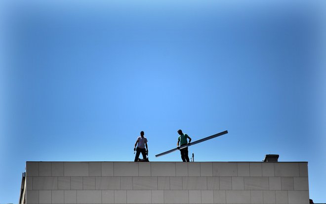 Primanjkuje zemljišč, ki so ustrezno opremljena za industrijsko gradnjo. FOTO: Roman Šipić
