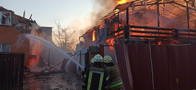 Kijev je bil obstreljevan. FOTO:&nbsp;State Emergency Service Via Reuters
