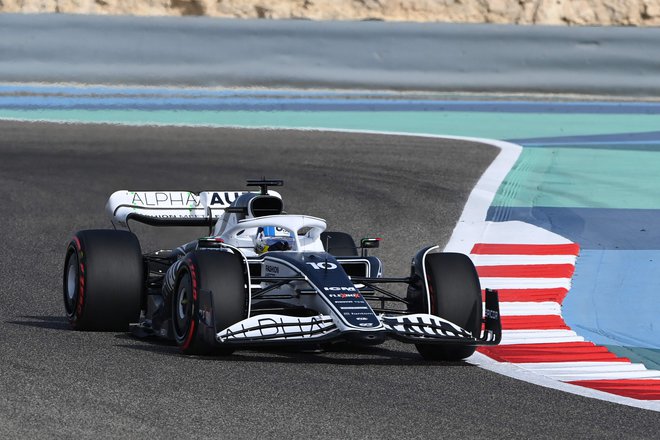 Pierre Gasly je dobil prvo rundo soočenj za Veliko nagrado Bahrajna. FOTO: Ozan Kose/AFP
