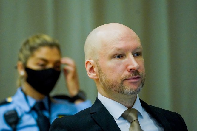 Množilčni morilec Anders Behring Breivik, bi šel na prostost. FOTO: Ntb/ Via Reuters
