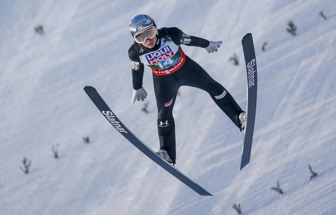 V kvalifikacijah Oberstdorfa je odlično formo potrdil Anže Lanišek.&nbsp;FOTO:&nbsp;Matej Družnik/Delo
