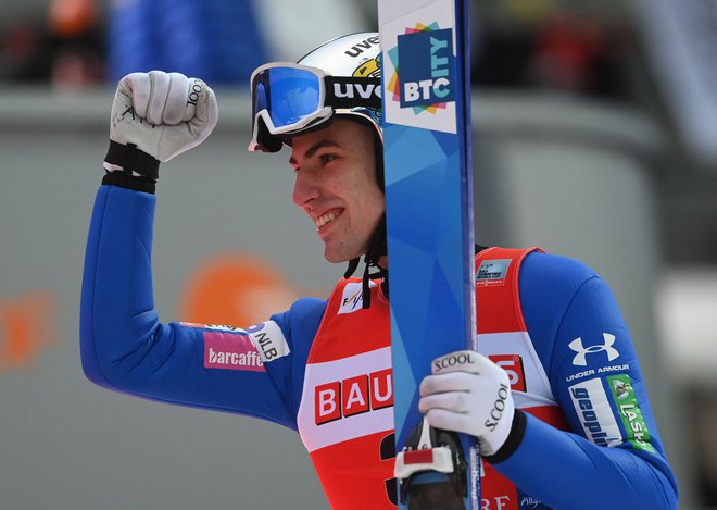 Timi Zajc ni skrival navdušenja po podvigu v Oberstdorfu. FOTO: Christof Stache/AFP
