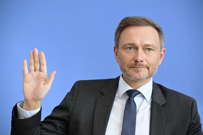 Minister za finance Christian Lindner načrtuje zmanjšanje odvisnosti od Kitajske. FOTO: Tobias Schwarz/AFP
