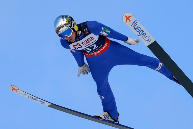 Svetovni podprvak Timi Zajc iz tekme v tekmo dokazuje, da je veliki mojster letenja. FOTO: Terje Bendiksby/AFP
