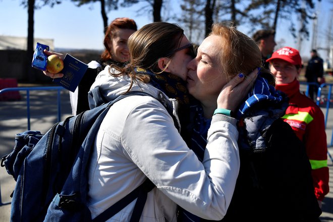 Na Univerzi v Mariboru z zaskrbljenostjo spremljajo razmere v Ukrajini ter iščejo rešitve, ki bodo v podporo študentom, visokošolskim učiteljem, raziskovalcem in drugemu osebju, ki jih je prizadela vojna. FOTO: Clodagh Kilcoyne/Reuters
