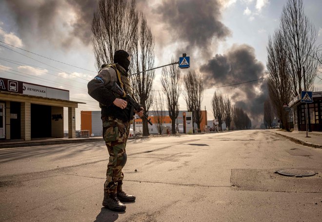 Bolj kot posebni odposlanec iz vojaških vrst bi Sloveniji prav prišel diplomat, ki bi se posvečal vprašanjem obnove Ukrajine. FOTO: Fadel Senna/AFP
