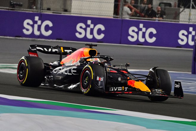 Max Verstappen je pokoril konkurenco v Džedi. FOTO: Andrej Isakovic/AFP
