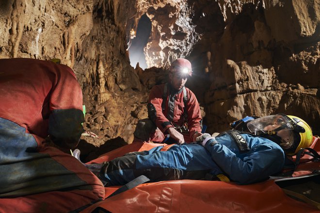 V Mihovski jami so vajo pripravili jamarski reševalci RC Novo mesto. FOTO: Tomaž Grdin
